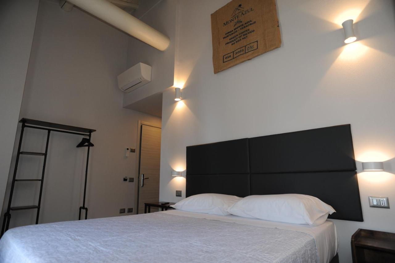 Hotel TLcafè Hospitality  à San Secondo Parmense Extérieur photo